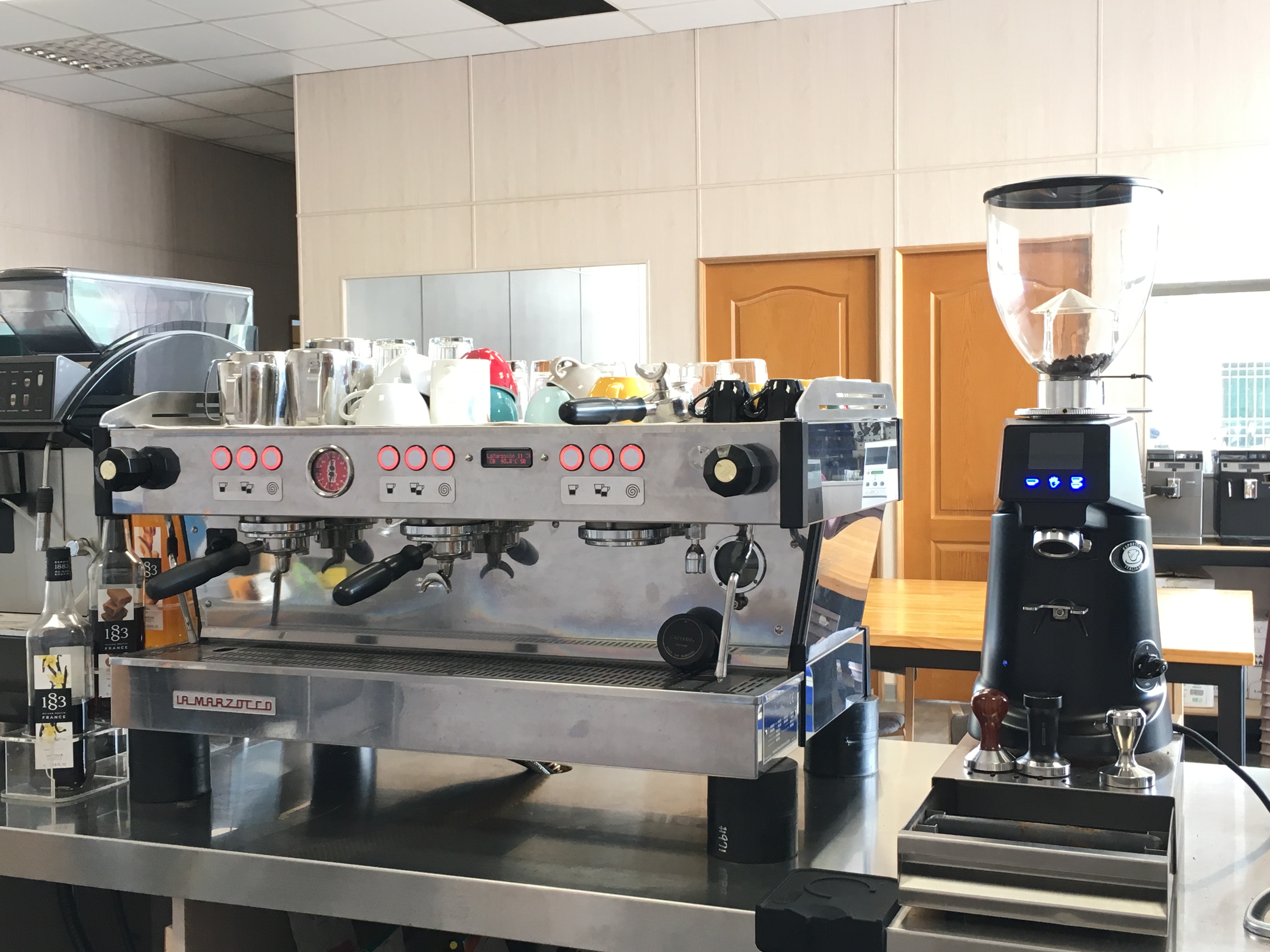 LaMarzocco Linea PB 三孔 台南啡事咖啡 半自動咖啡機 實機展示 高雄 屏東